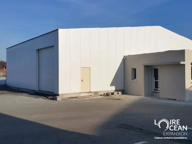 Entrepôt / Activité à louer - Saint-Julien-De-Concelles (44450) - 460 m² - 3 ...