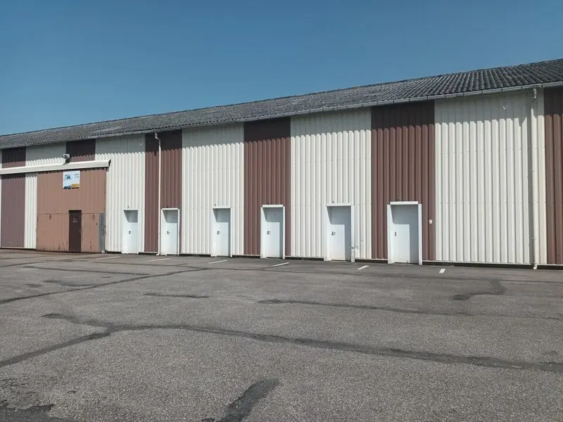 Entrepôt / Activité à louer - Saint-Nicolas-D'Aliermont (76510) - 825 m² - 1 ...
