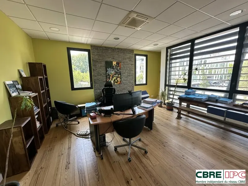 LOCATION - REF : 8386FD