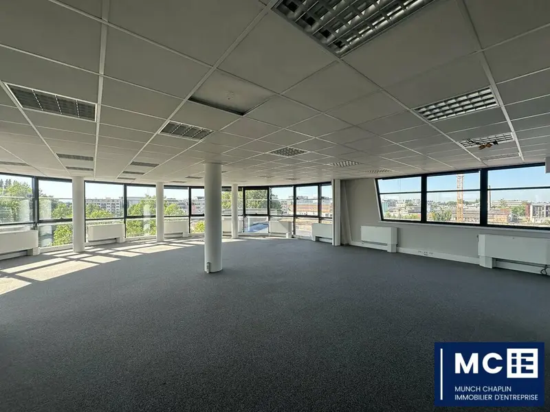 Bureaux 918 m² divisibles - Strasbourg Meinau  tram, libre de suite 