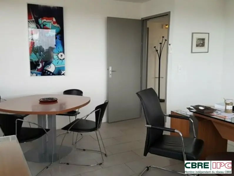 LOCATION - REF : 8390FD