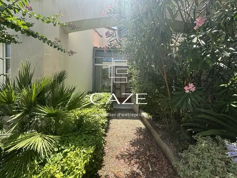 BUREAUX A VENDRE - CENTRE VILLE SAINTES 