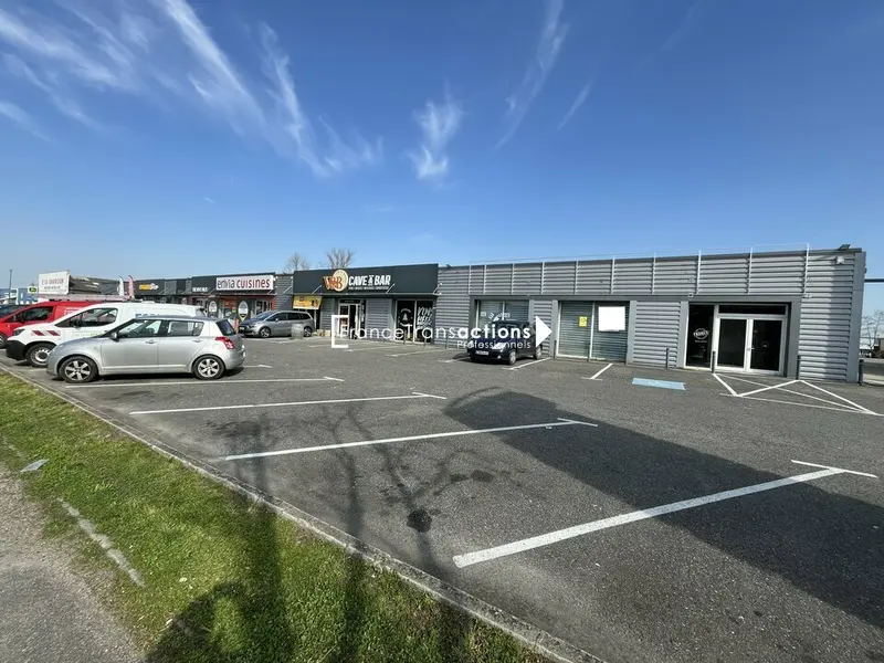 A LOUER LOCAL COMMERCIAL 480 m² MONTAUBAN NORD