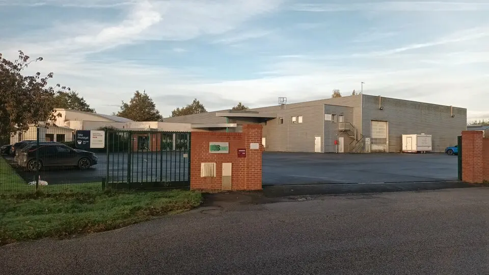 A vendre Locaux d'activité 2609m² Doudeville