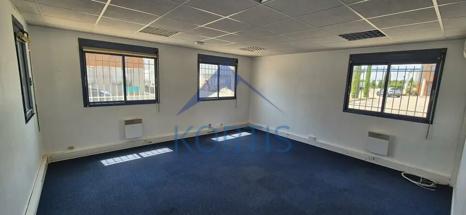A louer Bureaux 78m² Chassieu