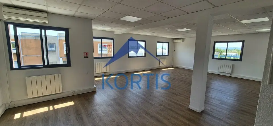 A louer Bureaux 86m² Chassieu
