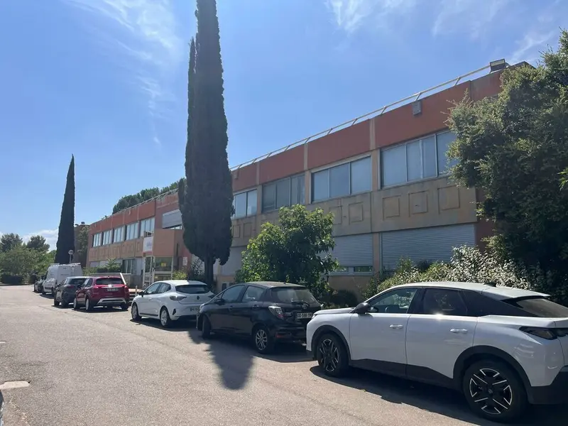 A louer Bureaux 883m² Vitrolles