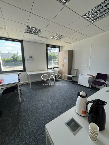 A louer Bureaux 2125m² Pessac