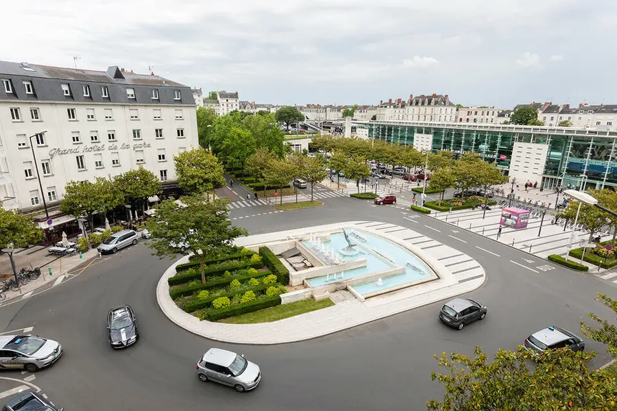 ANGERS - FONDS DE COMMERCE 