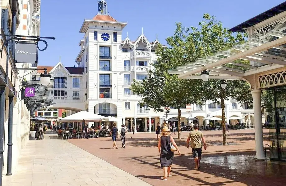 A louer Local commercial  130m² Arcachon