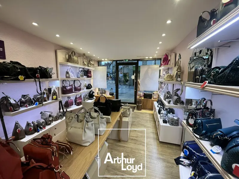 A vendre Local commercial  105m² Brive-la-Gaillarde