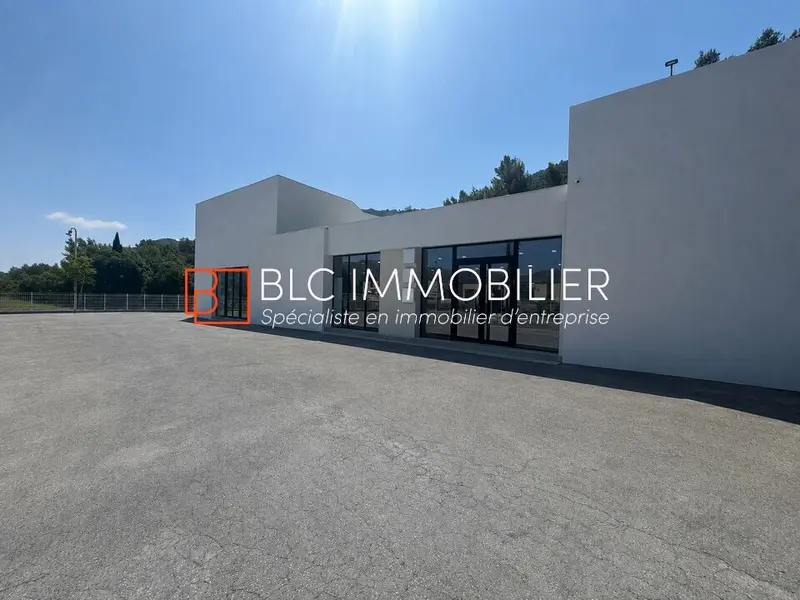 LOCAL COMMERCIAL A LOUER 13400 AUBAGNE