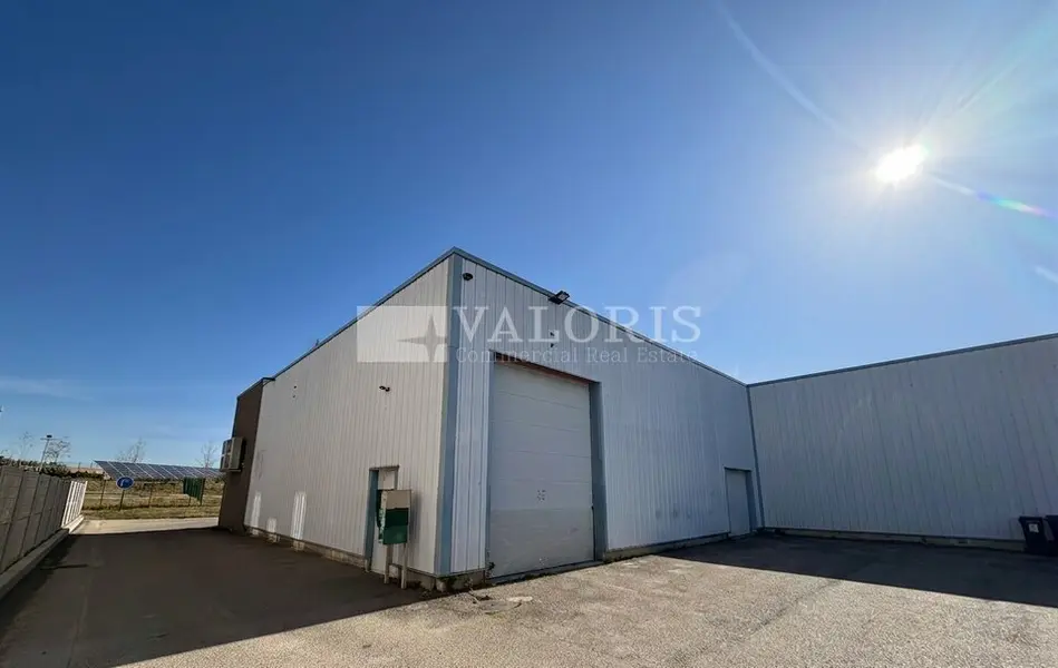 A vendre Locaux d'activité 380m² Lentilly