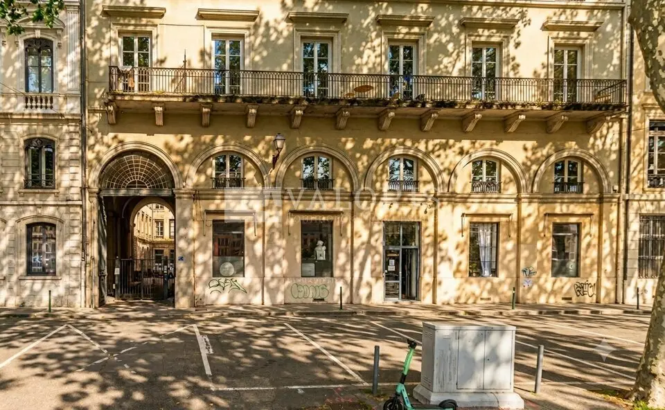 A louer Local commercial  268m² Lyon 01