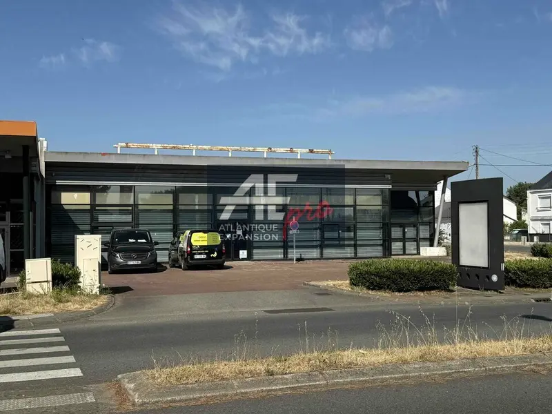 A vendre Local commercial  1072m² Trignac
