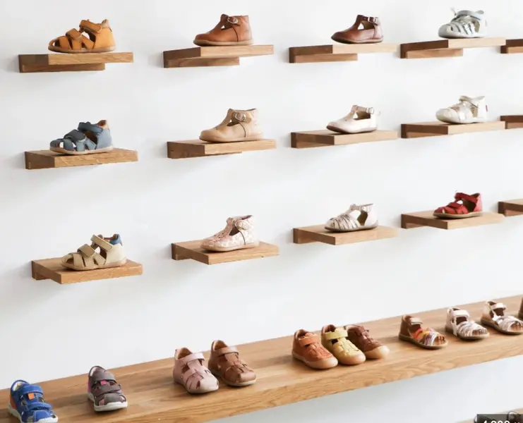FDC vente chaussures et prêt à porter pour enfants