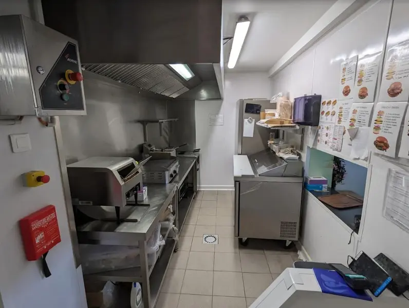 93 - EXCLUSIVITÉ LOCAL POUR DARK KITCHEN