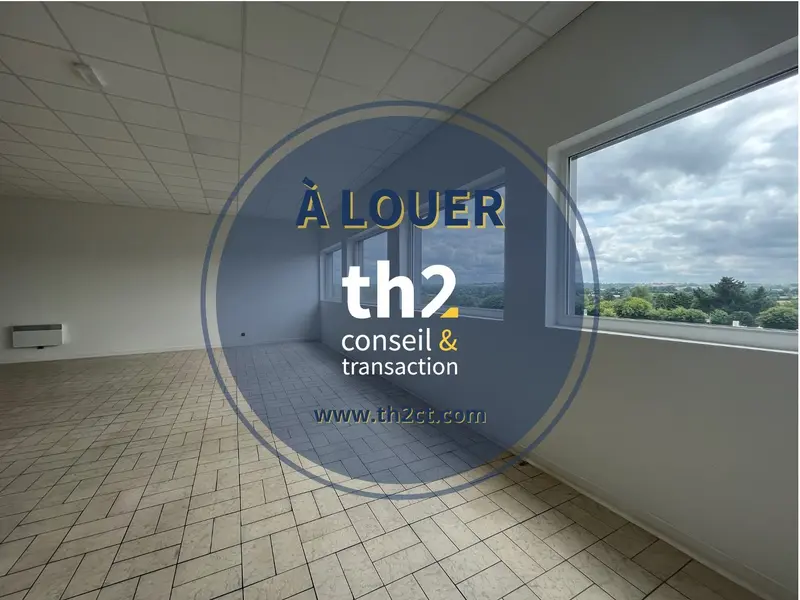 Saint-Lô - Local commercial/artisanal à louer de 170 m²