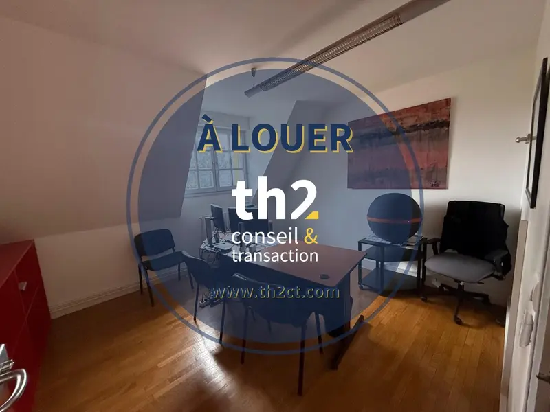BUREAUX À LOUER À TORIGNY-LES-VILLES de 100 m²