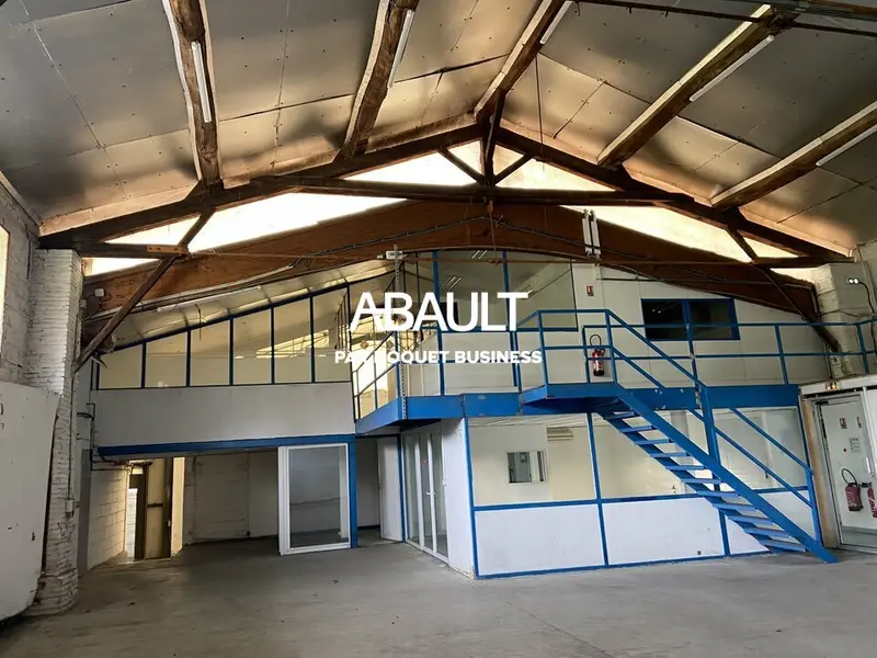 A louer Locaux d'activité 536m² Seilh