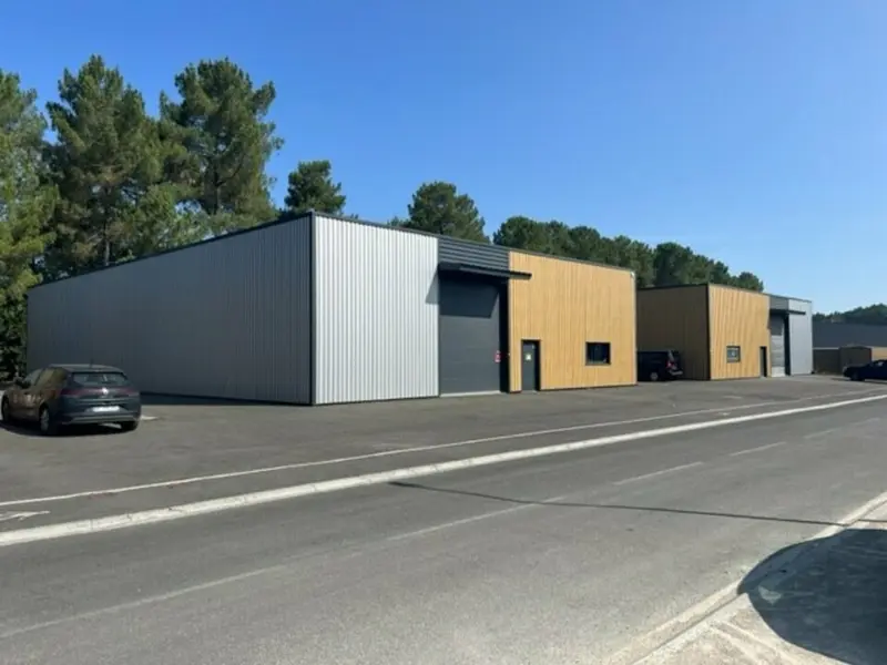 A louer - Local d'activité et de bureaux - Martignas sur Jalle
